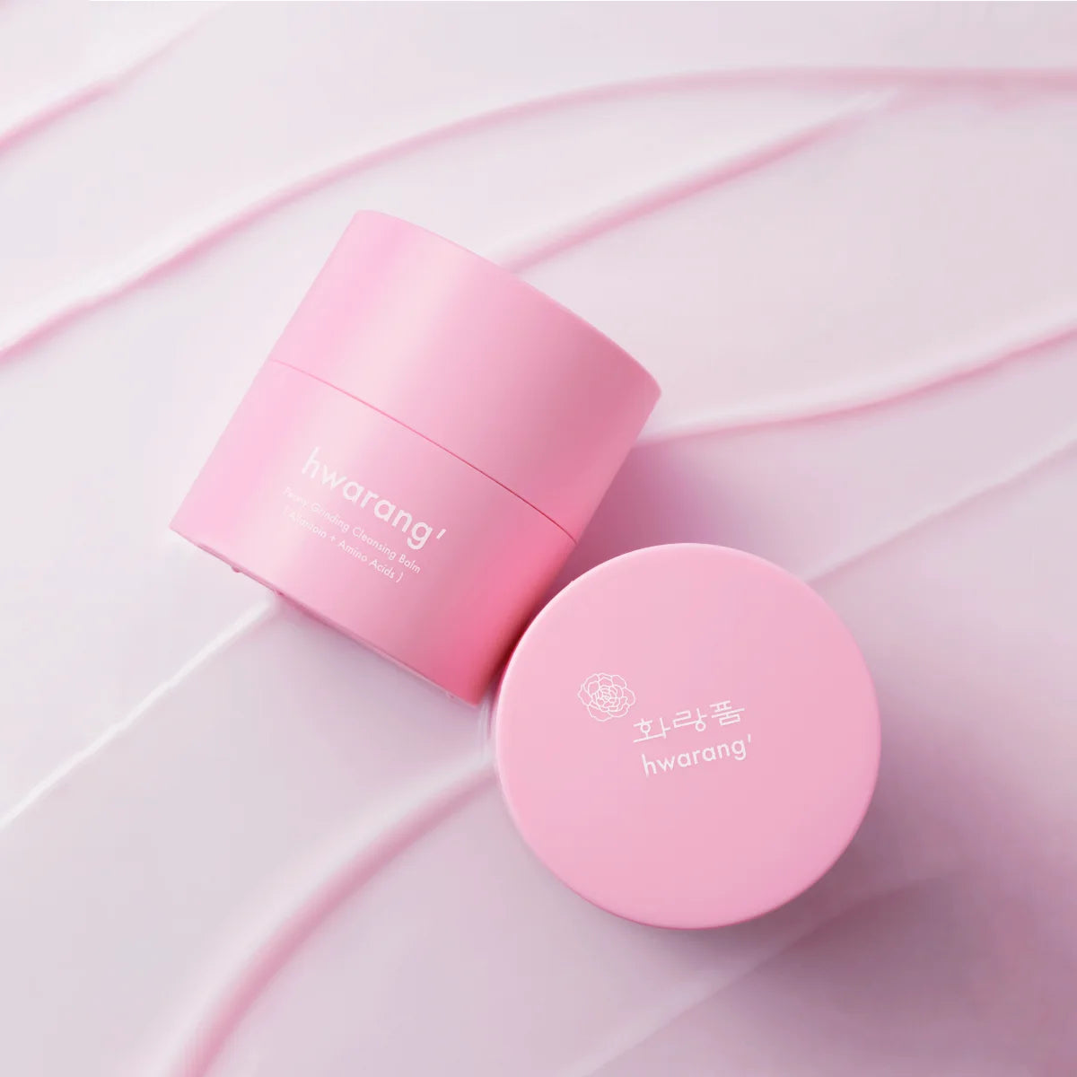 Hwarang′ Peony Grinding Cleansing Balm sulattaa pois meikin ja epäpuhtaudet