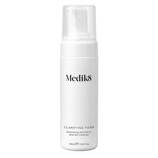 Medik8 Clarifying Foam 150 ml – Kevyesti kuoriva AHA/BHA-puhdistusvaahto epäpuhtaalle iholle