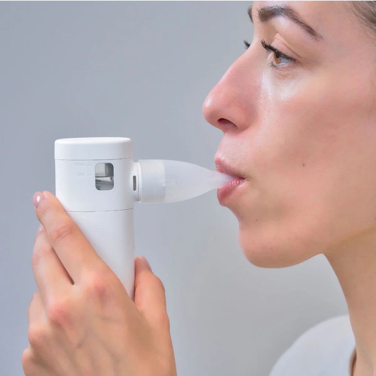 Omron MicroAir Go Sumutin kosteuttaa hengitysteitä