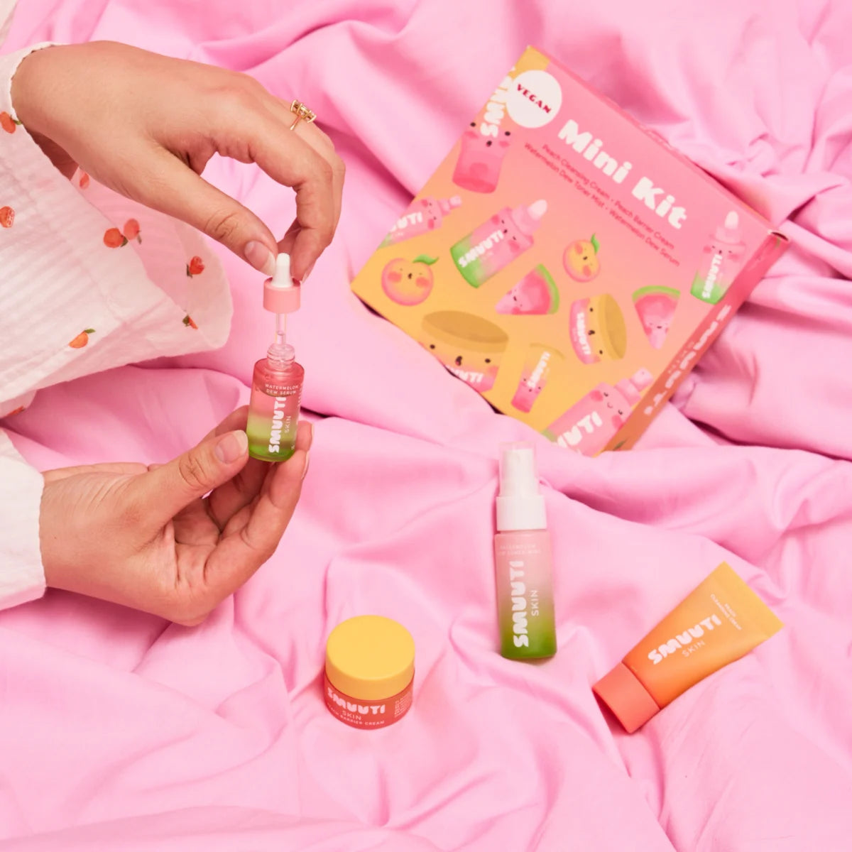 Smuuti Skin Mini Kit ihonhoitorutiinit minikokoisina tuotteina